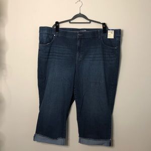 26W Cuffed Denim Capri Pants NWT